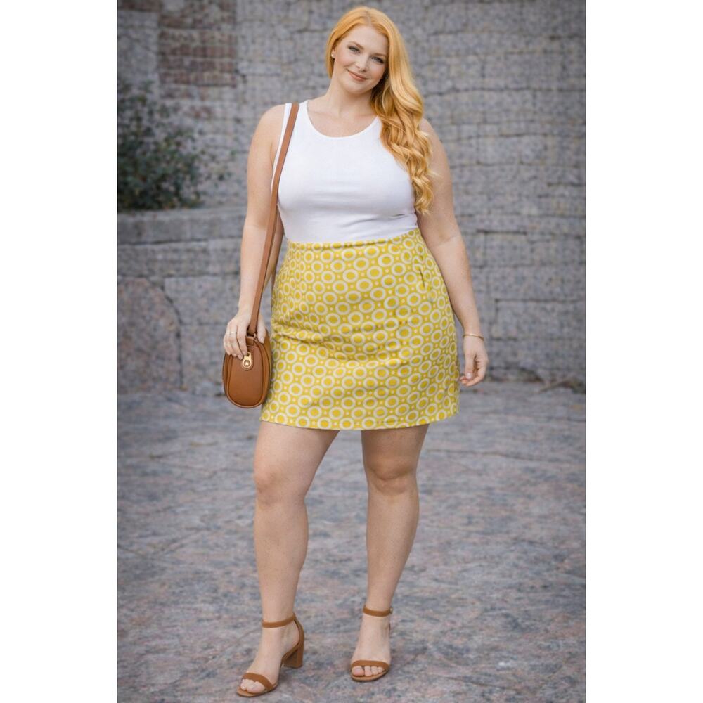 HOSS INTROPIA Short Skirt Polka Dot Yellow Lined Cotton Size 42 Medium